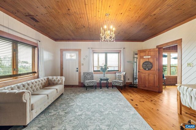 1376A WYATT MOUNTAIN RD, Dyke, VA 22935