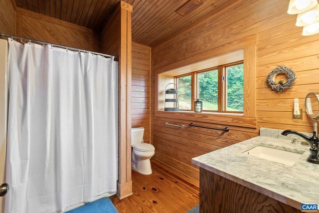 1376A WYATT MOUNTAIN RD, Dyke, VA 22935