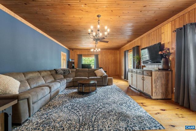 1376A WYATT MOUNTAIN RD, Dyke, VA 22935