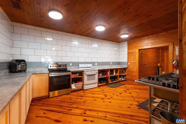 1376A WYATT MOUNTAIN RD, Dyke, VA 22935