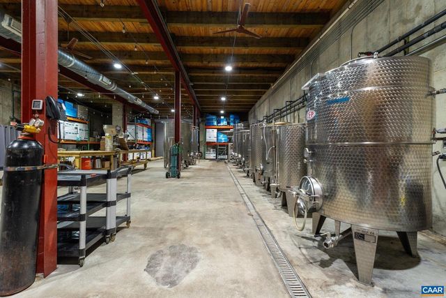 1376A WYATT MOUNTAIN RD, Dyke, VA 22935