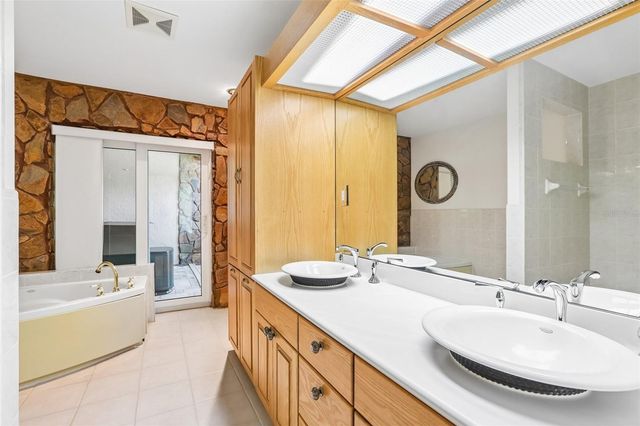 2424 SUNDANCER DRIVE, Clearwater, FL 33759
