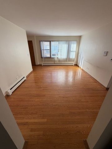 8434 W Gregory Street 2N, Chicago, IL 60656