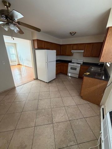 8434 W Gregory Street 2N, Chicago, IL 60656