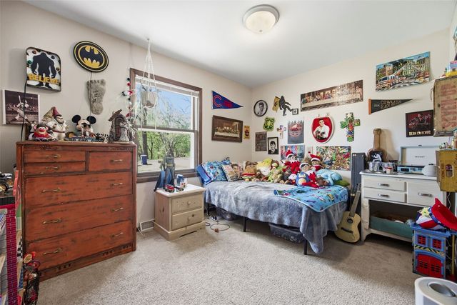 7 West View Acres NE, Iowa City, IA 52240