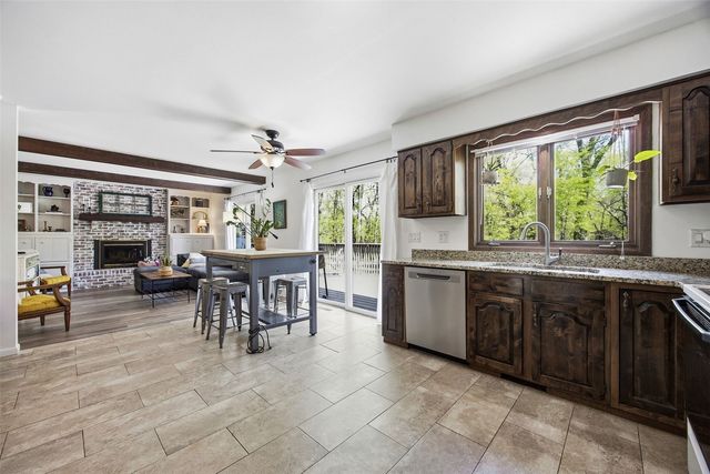 7 West View Acres NE, Iowa City, IA 52240