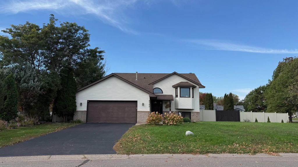 8749 Queens Gardens, Brooklyn Park, MN 55443 — exterior