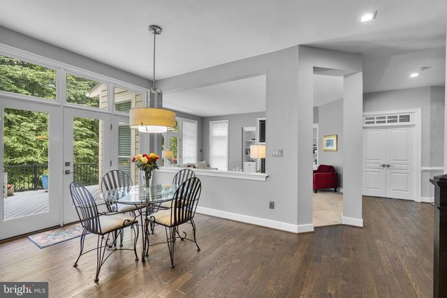 18429 WOODBURN RD, Leesburg, VA 20175