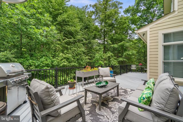 18429 WOODBURN RD, Leesburg, VA 20175