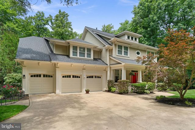 18429 WOODBURN RD, Leesburg, VA 20175