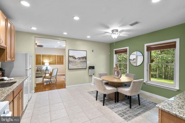 18429 WOODBURN RD, Leesburg, VA 20175