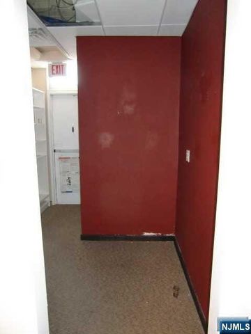 10 N Dean Street, Englewood, NJ 07631