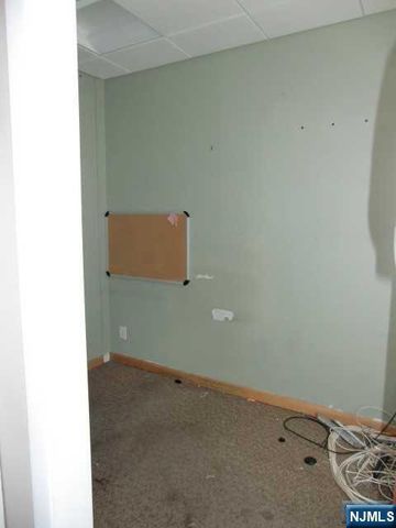 10 N Dean Street, Englewood, NJ 07631