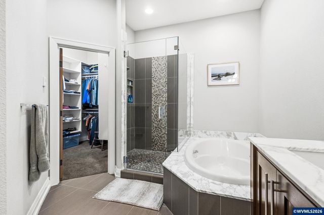 938 Sahalee Ct SE, Salem, OR 97306