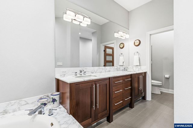 938 Sahalee Ct SE, Salem, OR 97306