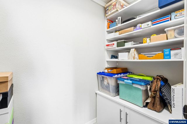 938 Sahalee Ct SE, Salem, OR 97306