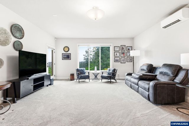 938 Sahalee Ct SE, Salem, OR 97306