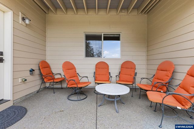 938 Sahalee Ct SE, Salem, OR 97306