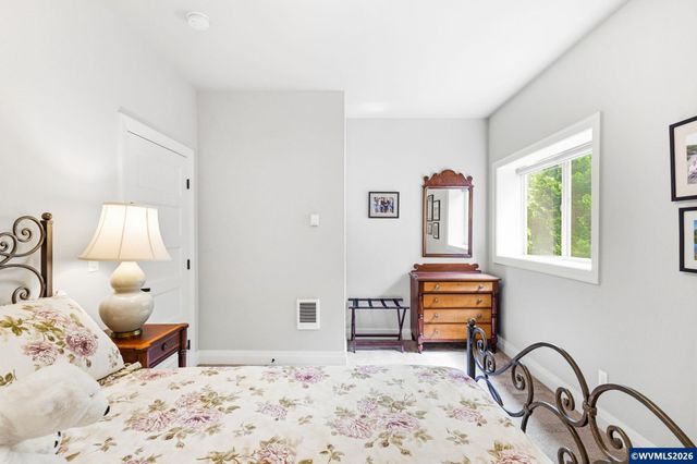 938 Sahalee Ct SE, Salem, OR 97306