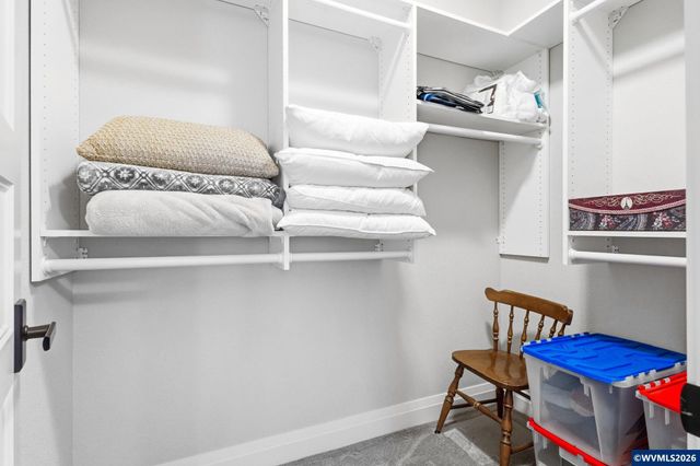 938 Sahalee Ct SE, Salem, OR 97306