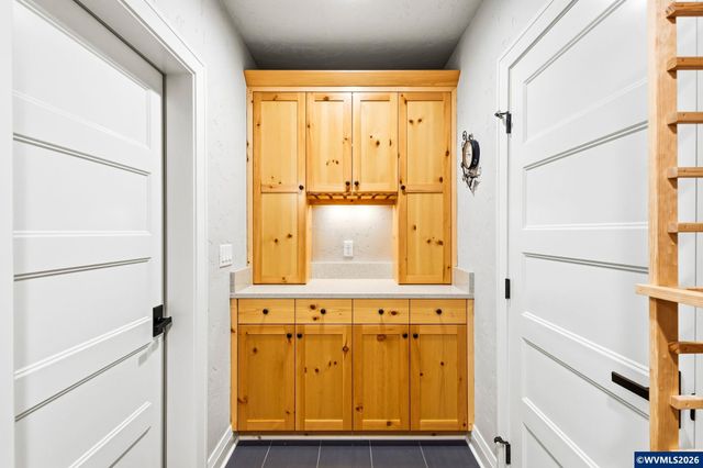 938 Sahalee Ct SE, Salem, OR 97306