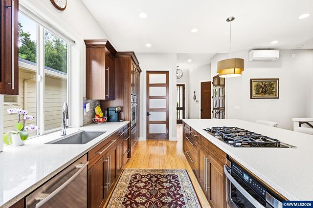 938 Sahalee Ct SE, Salem, OR 97306