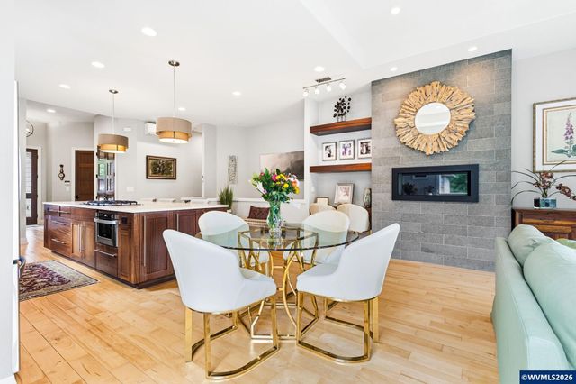 938 Sahalee Ct SE, Salem, OR 97306