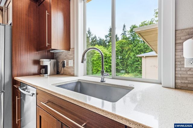 938 Sahalee Ct SE, Salem, OR 97306