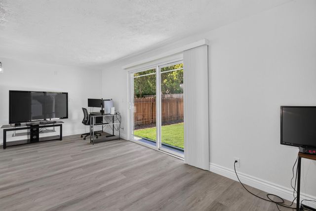 2629 Hazelwood Ave, Stockton, CA 95207