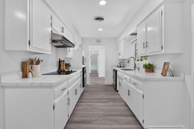 2629 Hazelwood Ave, Stockton, CA 95207