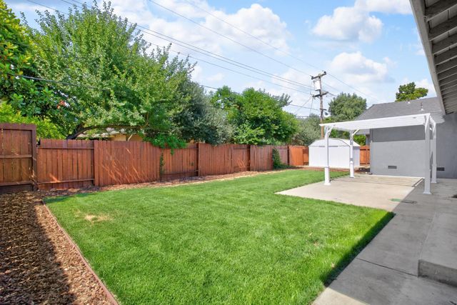 2629 Hazelwood Ave, Stockton, CA 95207