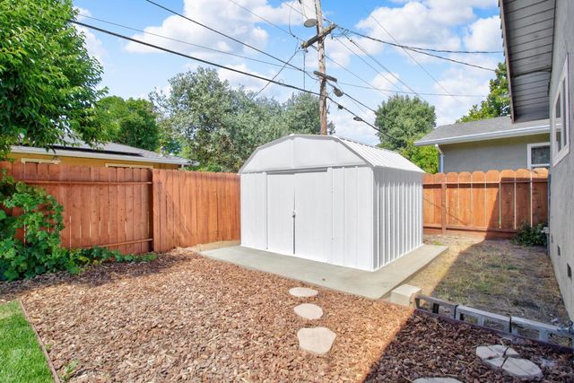2629 Hazelwood Ave, Stockton, CA 95207