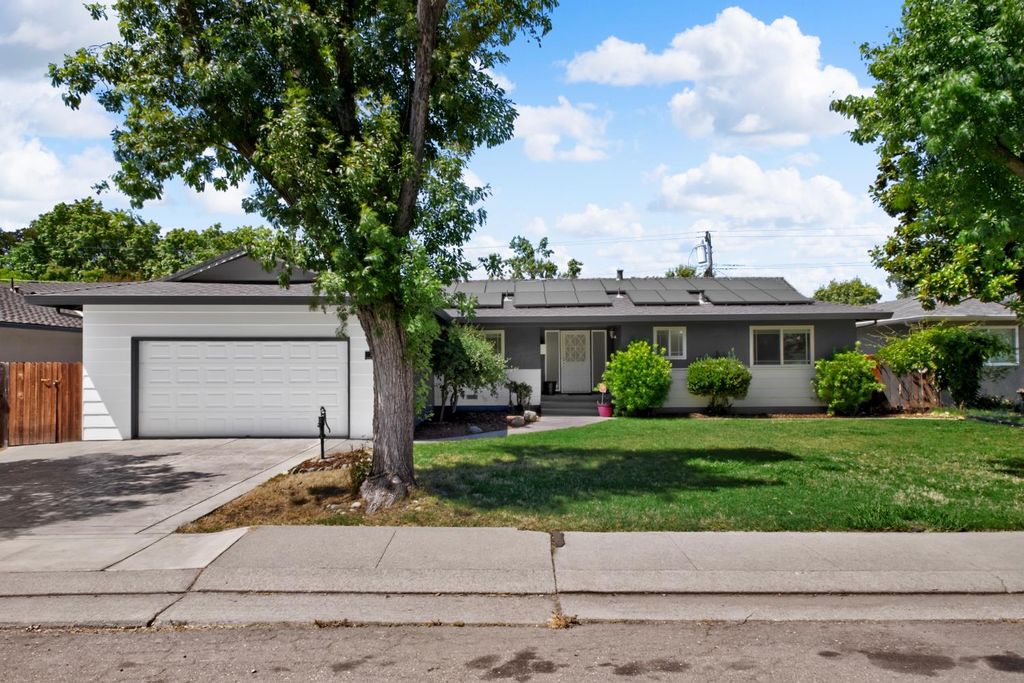 2629 Hazelwood Ave, Stockton, CA 95207