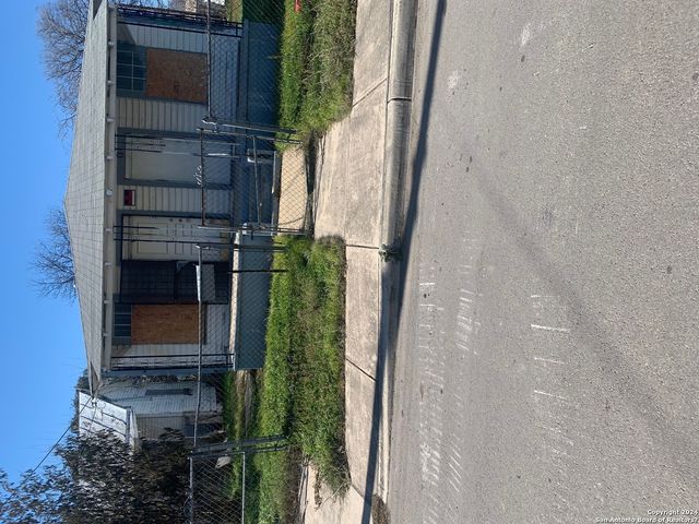 1401 MONTEREY ST, San Antonio, TX 78207