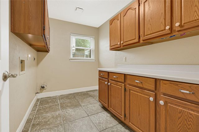 29 Dover Drive, Conroe, TX 77304