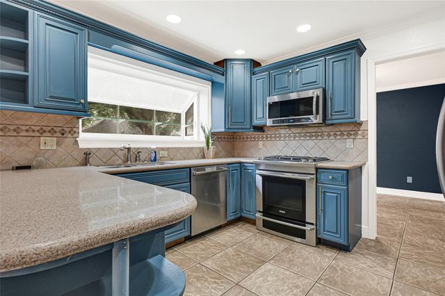 29 Dover Drive, Conroe, TX 77304