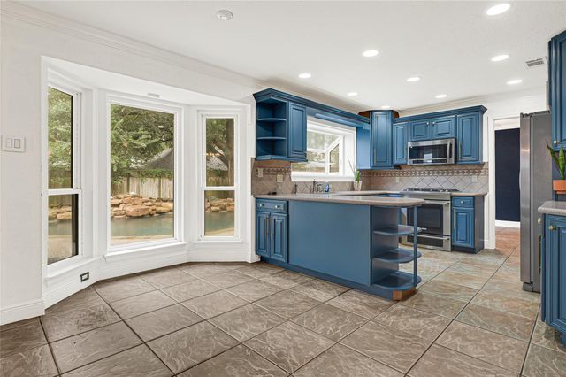 29 Dover Drive, Conroe, TX 77304