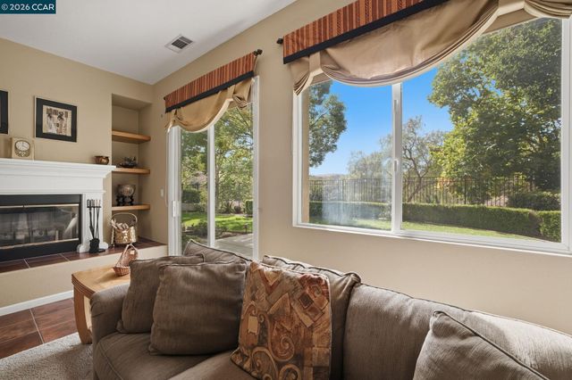 2509 Marshfield Rd, Vallejo, CA 94591