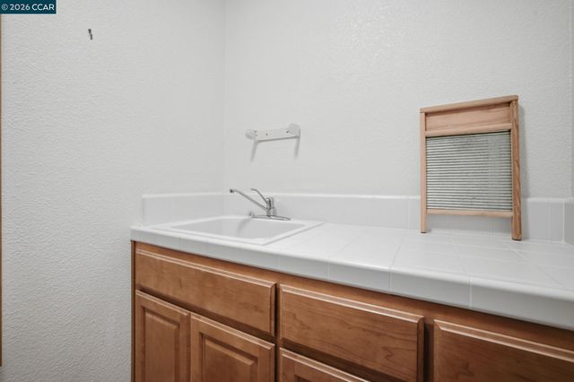 2509 Marshfield Rd, Vallejo, CA 94591