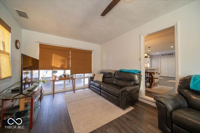 1102 E Jefferson Street, Franklin, IN 46131