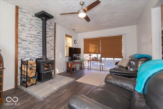 1102 E Jefferson Street, Franklin, IN 46131