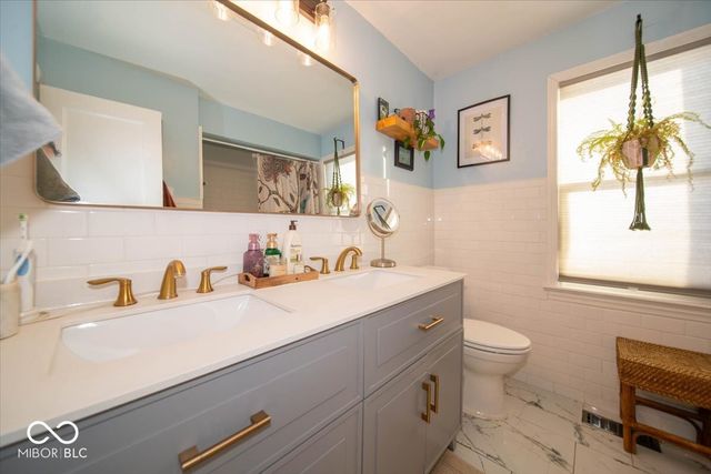 1102 E Jefferson Street, Franklin, IN 46131