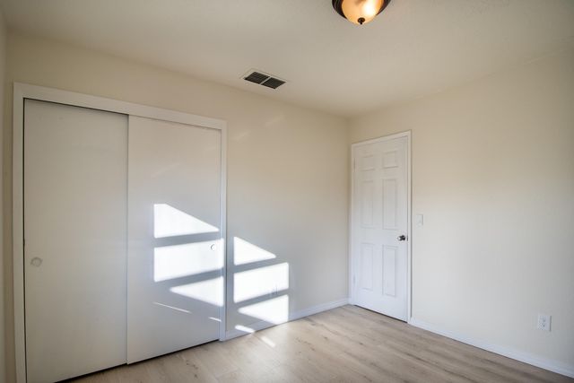 460 E Oak Avenue, Porterville, CA 93257