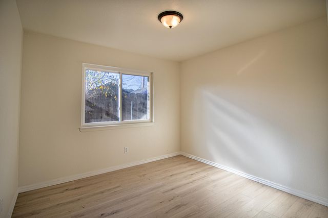 460 E Oak Avenue, Porterville, CA 93257