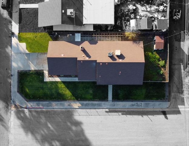 460 E Oak Avenue, Porterville, CA 93257