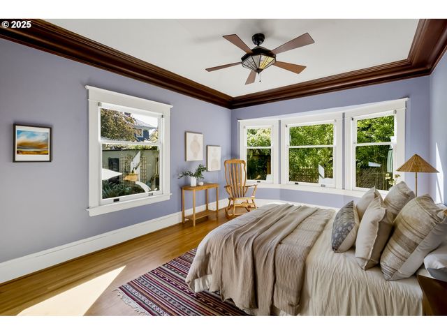 2744 Ne 16TH Ave, Portland, OR 97212