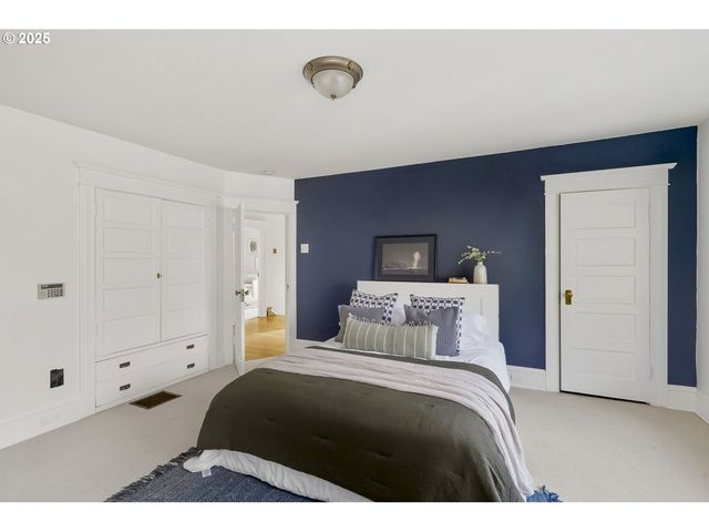 2744 Ne 16TH Ave, Portland, OR 97212