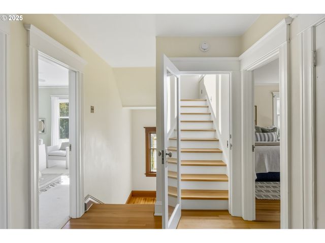 2744 Ne 16TH Ave, Portland, OR 97212