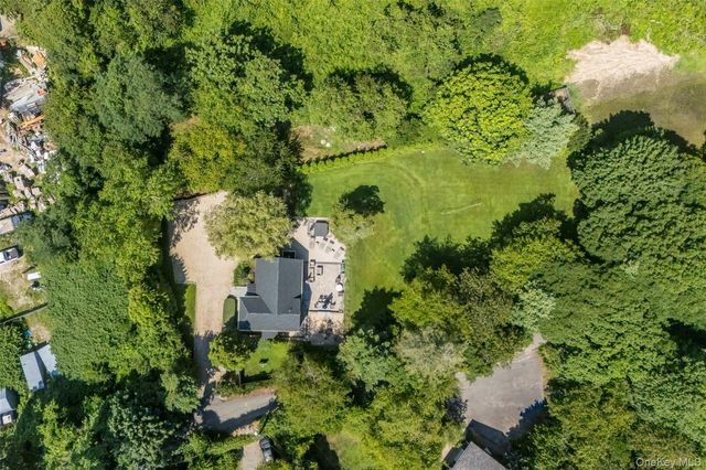 845 County Road 39, Southampton, NY 11968