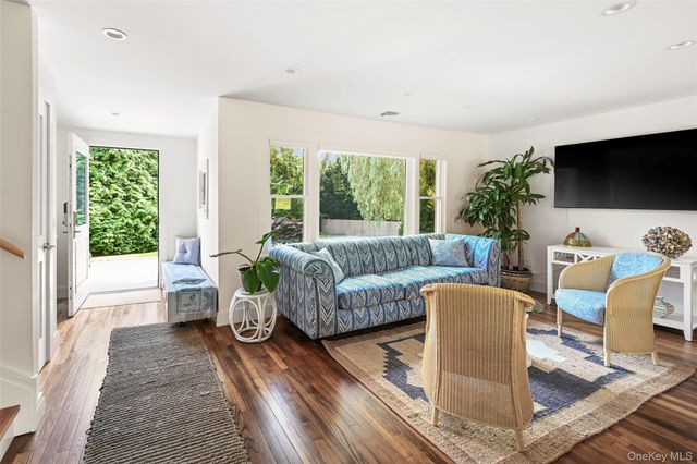 845 County Road 39, Southampton, NY 11968